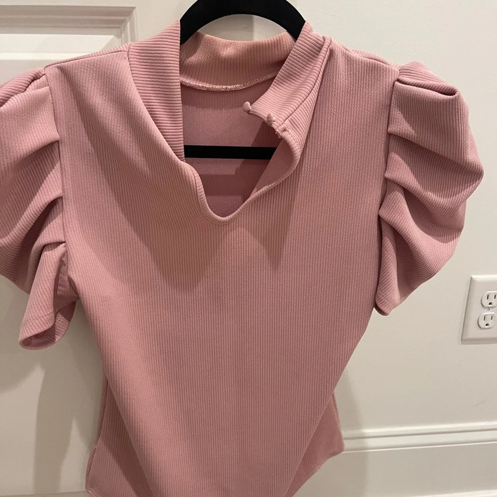 Pink top - Picture 2 of 4